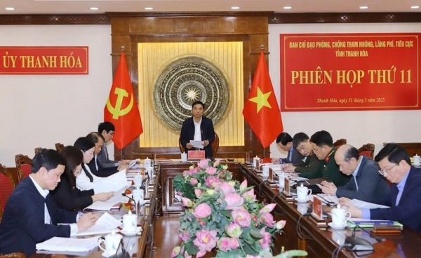 Tuyến rãnh thoát nước vừa làm xong đã bỏ phí?