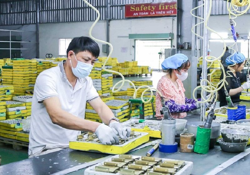 Tâm lý đẩy giá vàng lên cao và bài toán cho kinh tế Việt Nam Tâm lý đẩy giá vàng lên cao và bài toán cho kinh tế Việt Nam
