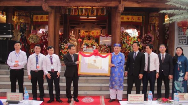 Lễ đón nhận danh hiệu Di sản văn hóa phi vật thể quốc gia và nghề truyền thống Hà Nội làng Dương Nội Lễ đón nhận danh hiệu Di sản văn hóa phi vật thể quốc gia và nghề truyền thống Hà Nội làng Dương Nội