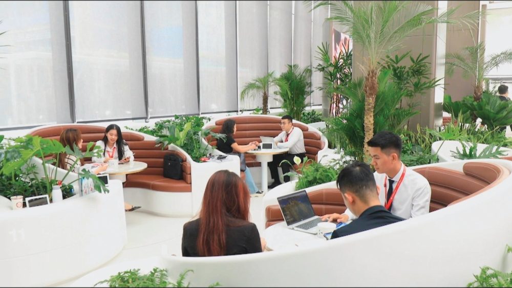 “Sóng” tái cấu trúc nhân sự ngân hàng “Sóng” tái cấu trúc nhân sự ngân hàng