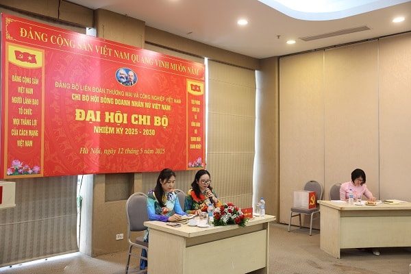 Từ thực tiễn doanh nghiệp, ba Chi bộ VCCI khẳng định vai trò hạt nhân chính trị Từ thực tiễn doanh nghiệp, ba Chi bộ VCCI khẳng định vai trò hạt nhân chính trị