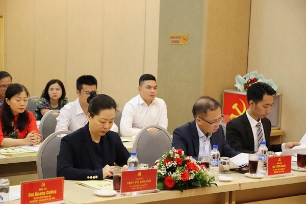 Củng cố hạt nhân chính trị, nâng tầm công tác tổ chức tại VCCI Củng cố hạt nhân chính trị, nâng tầm công tác tổ chức tại VCCI