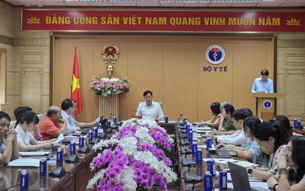 Tăng cường quản lý thực phẩm chức năng: Bộ Y tế nỗ lực bảo vệ người tiêu dùng trước vấn nạn hàng giả Tăng cường quản lý thực phẩm chức năng: Bộ Y tế nỗ lực bảo vệ người tiêu dùng trước vấn nạn hàng giả