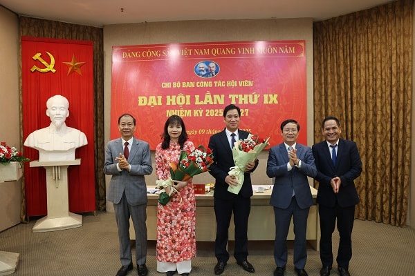Gắn công tác Đảng với khát vọng phát triển doanh nghiệp – doanh nhân Việt Nam Gắn công tác Đảng với khát vọng phát triển doanh nghiệp – doanh nhân Việt Nam