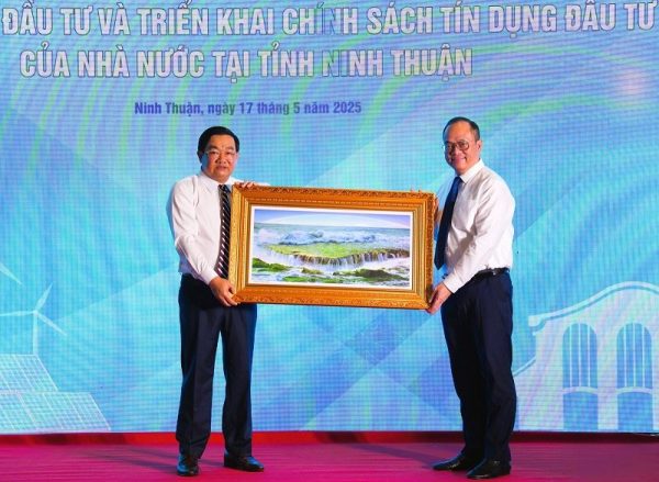 HỘI NGHỊ KẾT NỐI NHÀ ĐẦU TƯ VÀ TRIỂN KHAI CHÍNH SÁCH TÍN DỤNG ĐẦU TƯ CỦA NHÀ NƯỚC TẠI NINH THUẬN HỘI NGHỊ KẾT NỐI NHÀ ĐẦU TƯ VÀ TRIỂN KHAI CHÍNH SÁCH TÍN DỤNG ĐẦU TƯ CỦA NHÀ NƯỚC TẠI NINH THUẬN
