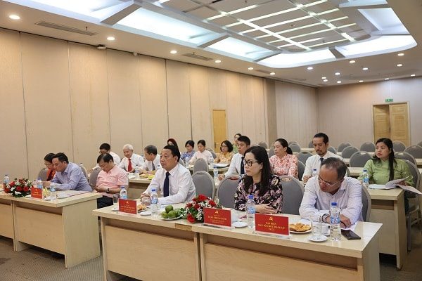 Từ thực tiễn doanh nghiệp, ba Chi bộ VCCI khẳng định vai trò hạt nhân chính trị Từ thực tiễn doanh nghiệp, ba Chi bộ VCCI khẳng định vai trò hạt nhân chính trị