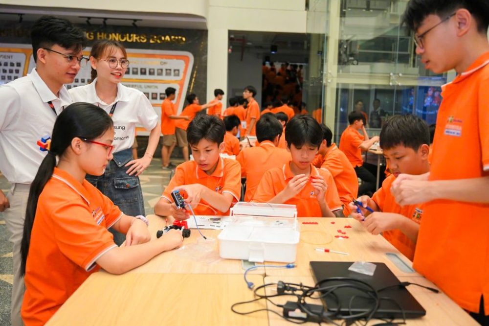 Samsung khởi động cuộc thi Samsung Solve for Tomorrow 2025 tại khu vực miền Trung Samsung khởi động cuộc thi Samsung Solve for Tomorrow 2025 tại khu vực miền Trung