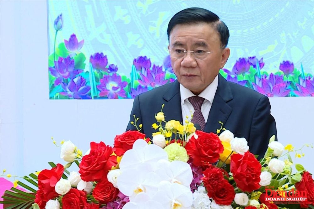 Tạo điều kiện và dành thêm nguồn lực cho báo chí cách mạng trong kỷ nguyên mới Tạo điều kiện và dành thêm nguồn lực cho báo chí cách mạng trong kỷ nguyên mới