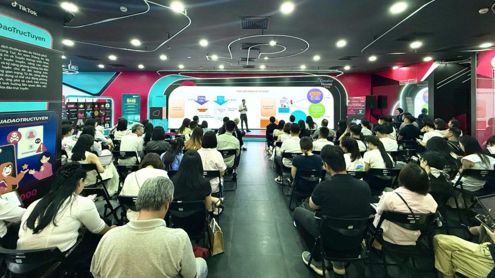 Doanh nghiệp thương mại điện tử cần nắm vững chính sách để phát triển bền vững Doanh nghiệp thương mại điện tử cần nắm vững chính sách để phát triển bền vững