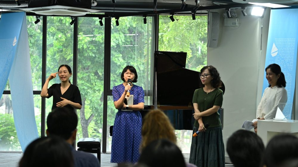 Trưng bày “Gặp tôi trong tương lai” góp phần phá bỏ định kiến về giới trong lựa chọn nghề nghiệp của trẻ em Trưng bày “Gặp tôi trong tương lai” góp phần phá bỏ định kiến về giới trong lựa chọn nghề nghiệp của trẻ em