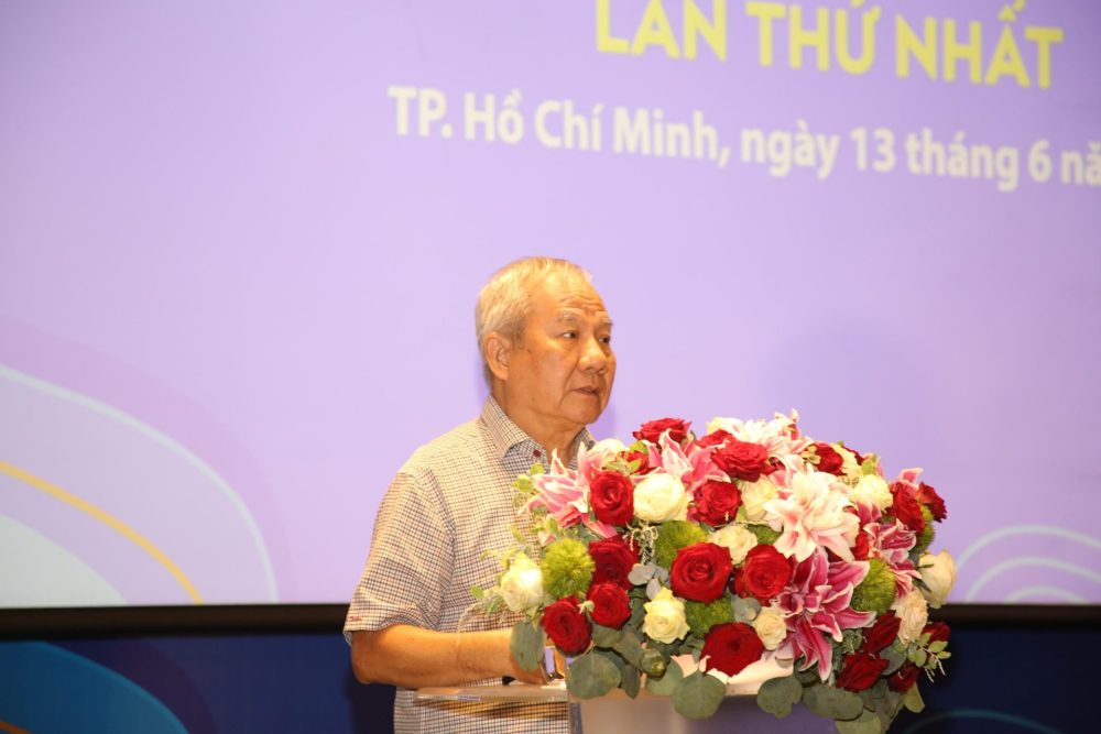 Trao giải Giải thưởng Văn học Kim Đồng lần thứ nhất Trao giải Giải thưởng Văn học Kim Đồng lần thứ nhất