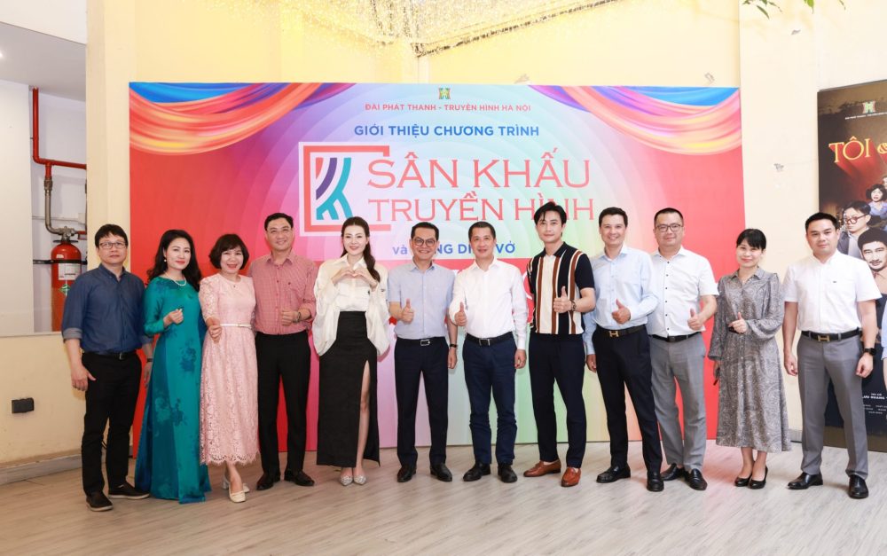 Đài Hà Nội ra mắt chương trình “Sân khấu truyền hình”, mở màn với vở kịch “Tôi và chúng ta” Đài Hà Nội ra mắt chương trình “Sân khấu truyền hình”, mở màn với vở kịch “Tôi và chúng ta”