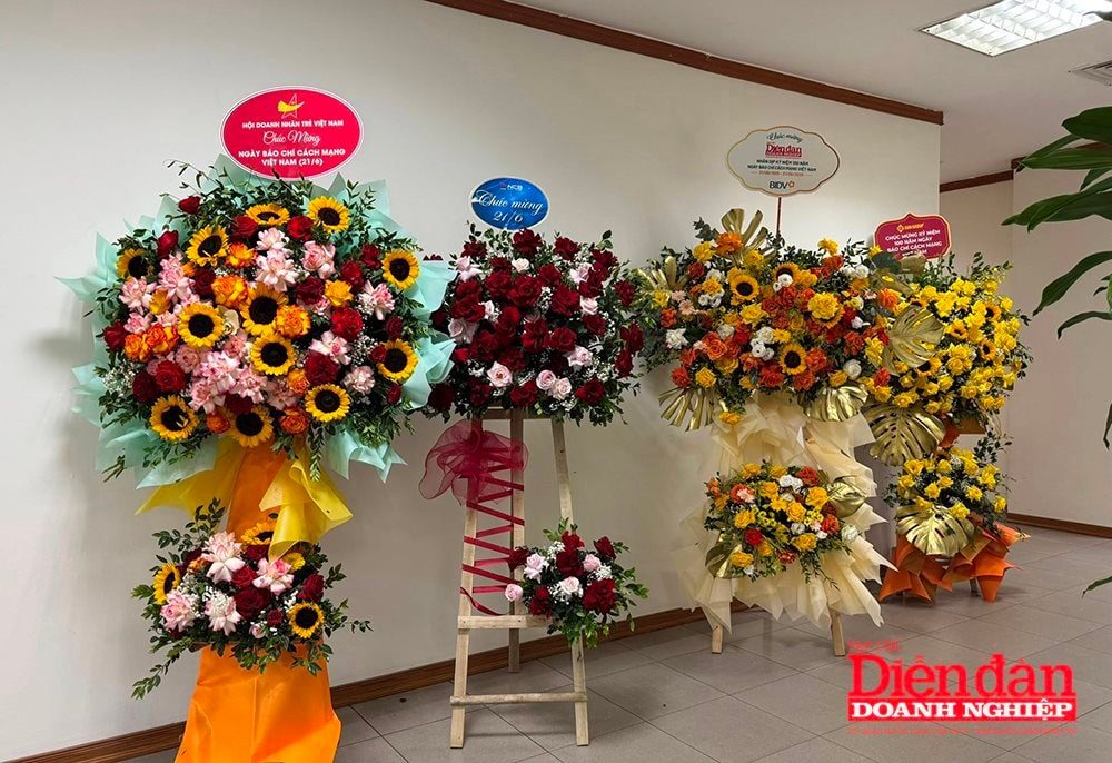 Tạp chí Diễn đàn Doanh nghiệp trân trọng cảm ơn Tạp chí Diễn đàn Doanh nghiệp trân trọng cảm ơn