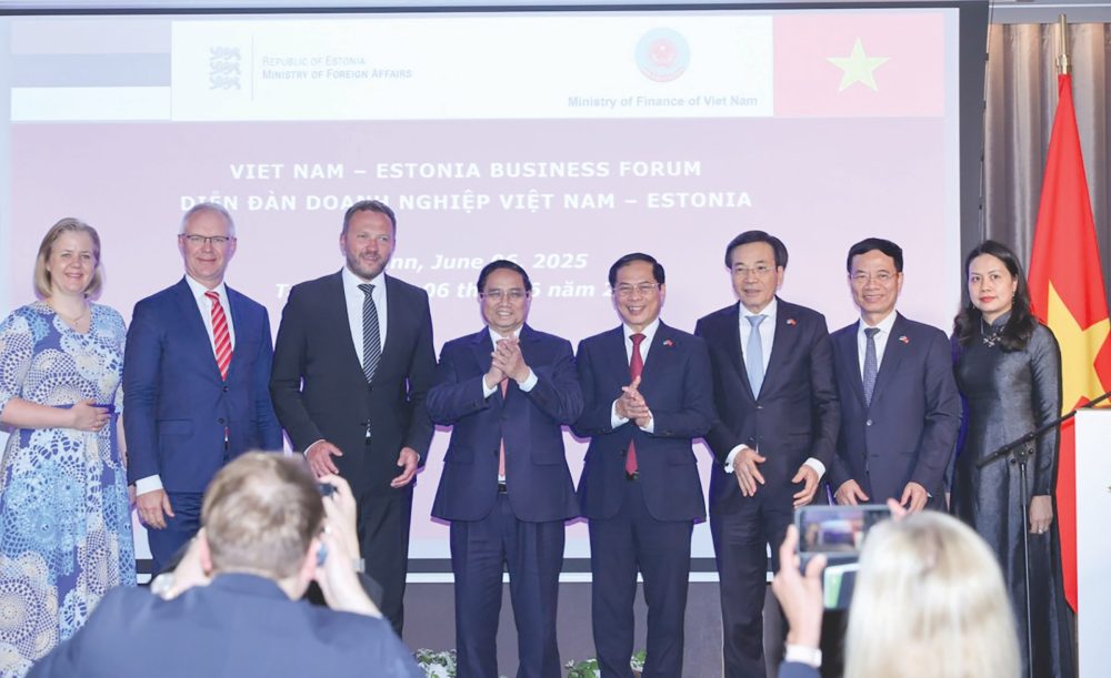 Lợi thế tăng dòng vốn FDI: “Vững tay chèo” trong “biển động” Lợi thế tăng dòng vốn FDI: “Vững tay chèo” trong “biển động”
