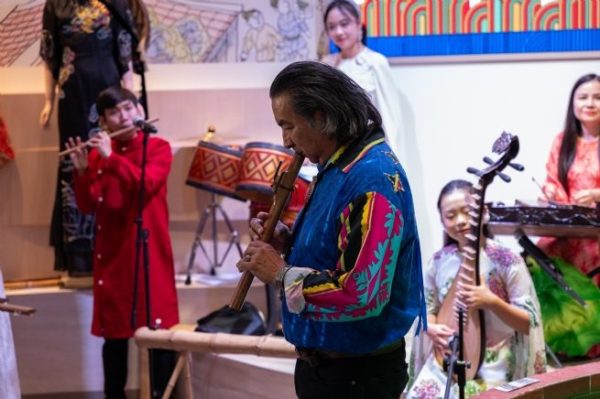 Hợp tác văn hoá nghệ thuật giữa Nhà triển lãm Việt Nam và Nhà triển lãm Hoa Kỳ để lại dấu ấn đặc sắc tại EXPO 2025 Hợp tác văn hoá nghệ thuật giữa Nhà triển lãm Việt Nam và Nhà triển lãm Hoa Kỳ để lại dấu ấn đặc sắc tại EXPO 2025