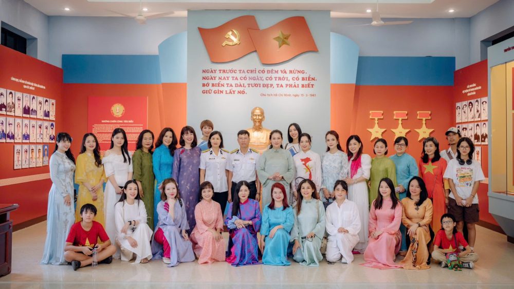 Từ trái tim hậu phương đến Trường Sa thân yêu Từ trái tim hậu phương đến Trường Sa thân yêu