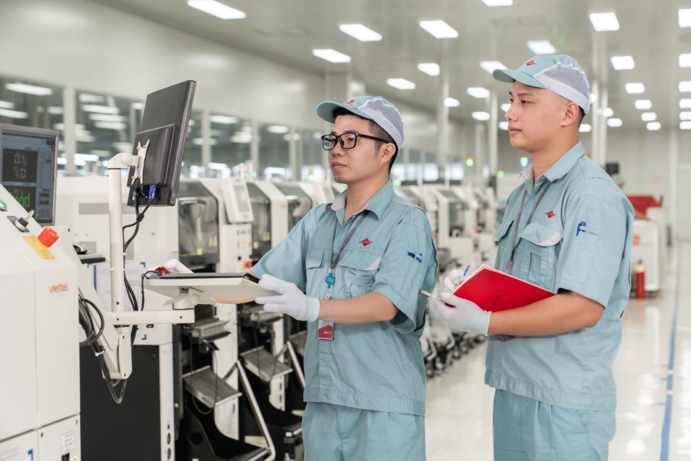 Tổng Công ty Sản xuất thiết bị Viettel làm chủ công nghệ sản xuất điện tử công nghệ cao Tổng Công ty Sản xuất thiết bị Viettel làm chủ công nghệ sản xuất điện tử công nghệ cao