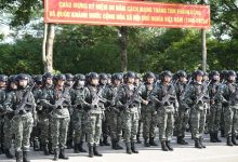 Học viên Công an luyện tập trong nắng nóng hơn 40 độ C chuẩn bị cho lễ diễu binh A80