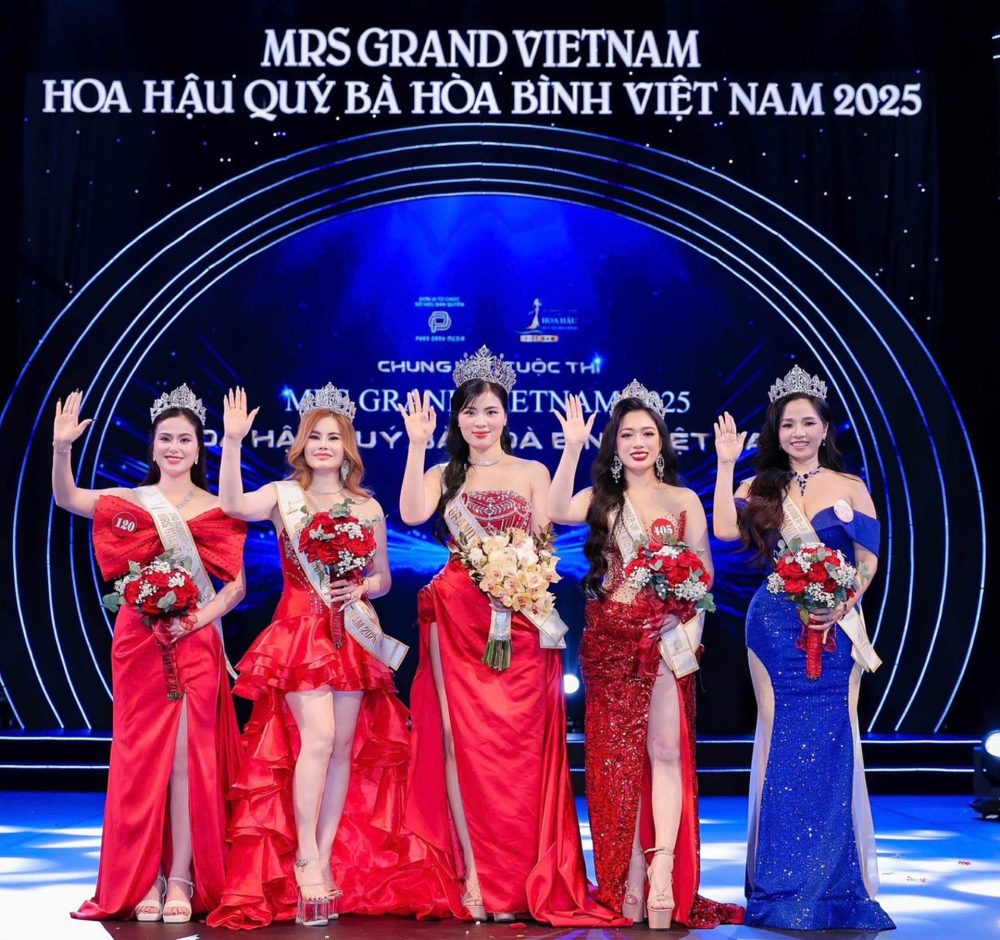 Nguyễn Thị Thưa đăng quang Hoa hậu Quý bà Hòa bình Việt Nam 2025 Nguyễn Thị Thưa đăng quang Hoa hậu Quý bà Hòa bình Việt Nam 2025