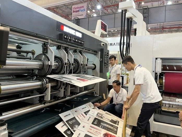 “Tắc” giấy phép sau đổi địa giới: Rủi ro không từ lỗi doanh nghiệp “Tắc” giấy phép sau đổi địa giới: Rủi ro không từ lỗi doanh nghiệp