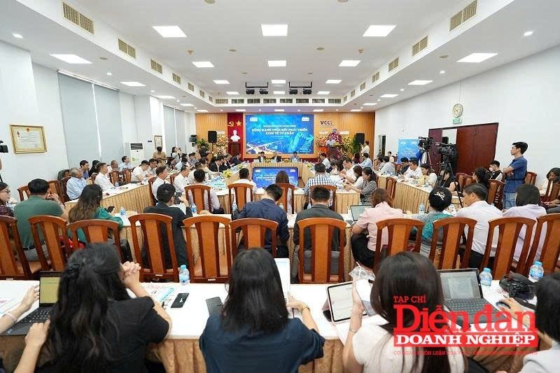BÁO CHÍ VÀ DOANH NGHIỆP: Tăng cường phối hợp VCCI và Hội Nhà báo thúc đẩy tư nhân phát triển BÁO CHÍ VÀ DOANH NGHIỆP: Tăng cường phối hợp VCCI và Hội Nhà báo thúc đẩy tư nhân phát triển