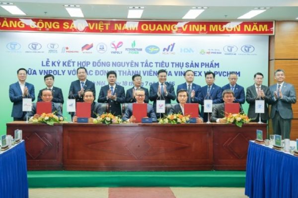 Hợp tác Vinatex và Petrovietnam: Góp phần tăng tỷ lệ nội địa hóa nguyên liệu cho ngành dệt may