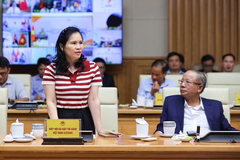 Đề xuất triển khai mô hình Trung tâm giao dịch nguyên phụ liệu ngành da giày - dệt may Đề xuất triển khai mô hình Trung tâm giao dịch nguyên phụ liệu ngành da giày - dệt may
