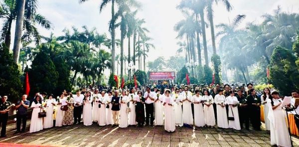 HĐHPHN: Dâng hương, tri ân tưởng niệm AHLS HĐHPHN: Dâng hương, tri ân tưởng niệm AHLS