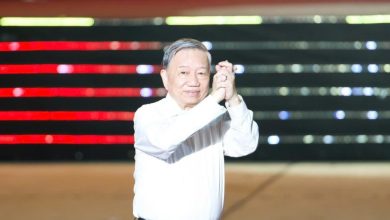 Tổng Bí thư Tô Lâm dự chương trình nghệ thuật chính luận “Dưới cờ vinh quang”