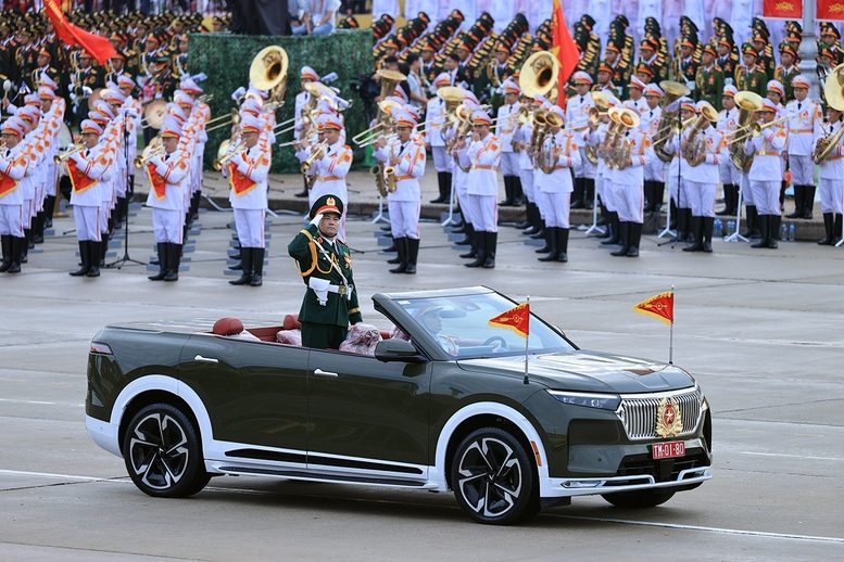 TỔNG THUẬT: Lễ Tổng duyệt chương trình diễu binh, diễu hành kỷ niệm 80 năm Quốc khánh 2/9 TỔNG THUẬT: Lễ Tổng duyệt chương trình diễu binh, diễu hành kỷ niệm 80 năm Quốc khánh 2/9