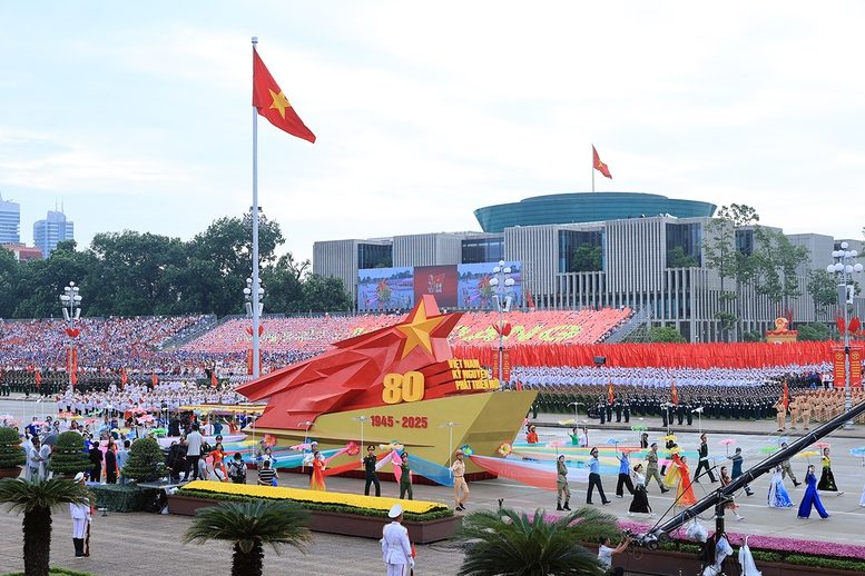 TỔNG THUẬT: Lễ Tổng duyệt chương trình diễu binh, diễu hành kỷ niệm 80 năm Quốc khánh 2/9 TỔNG THUẬT: Lễ Tổng duyệt chương trình diễu binh, diễu hành kỷ niệm 80 năm Quốc khánh 2/9