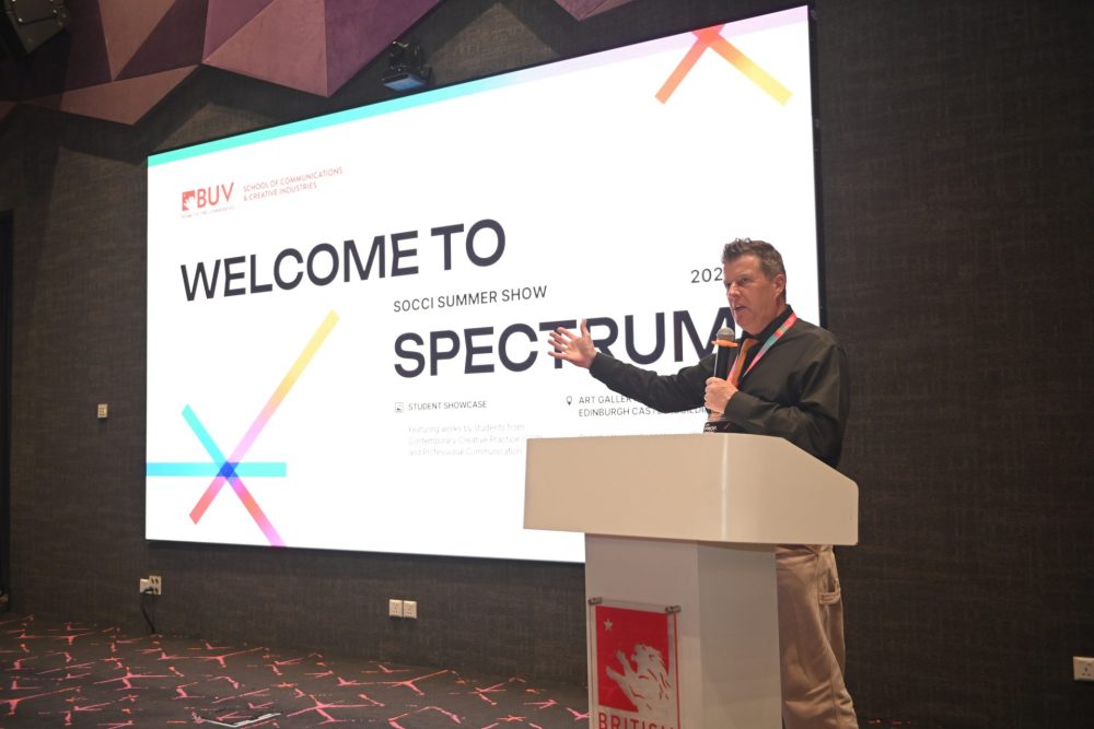 Khám phá tư duy nghệ thuật và sáng tạo của sinh viên BUV trong triển lãm SPECTRUM Khám phá tư duy nghệ thuật và sáng tạo của sinh viên BUV trong triển lãm SPECTRUM