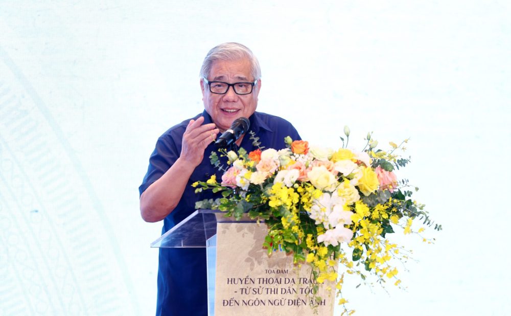 Tọa đàm “Huyền thoại Dạ Trạch - Từ sử thi dân tộc đến ngôn ngữ điện ảnh” Tọa đàm “Huyền thoại Dạ Trạch - Từ sử thi dân tộc đến ngôn ngữ điện ảnh”