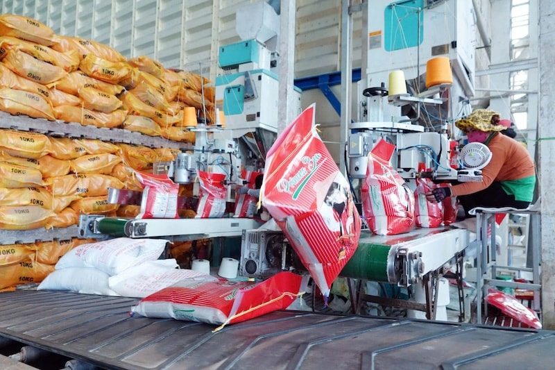 “Vượt mặt” Thái Lan, Việt Nam thành Á quân xuất khẩu gạo thế giới “Vượt mặt” Thái Lan, Việt Nam thành Á quân xuất khẩu gạo thế giới