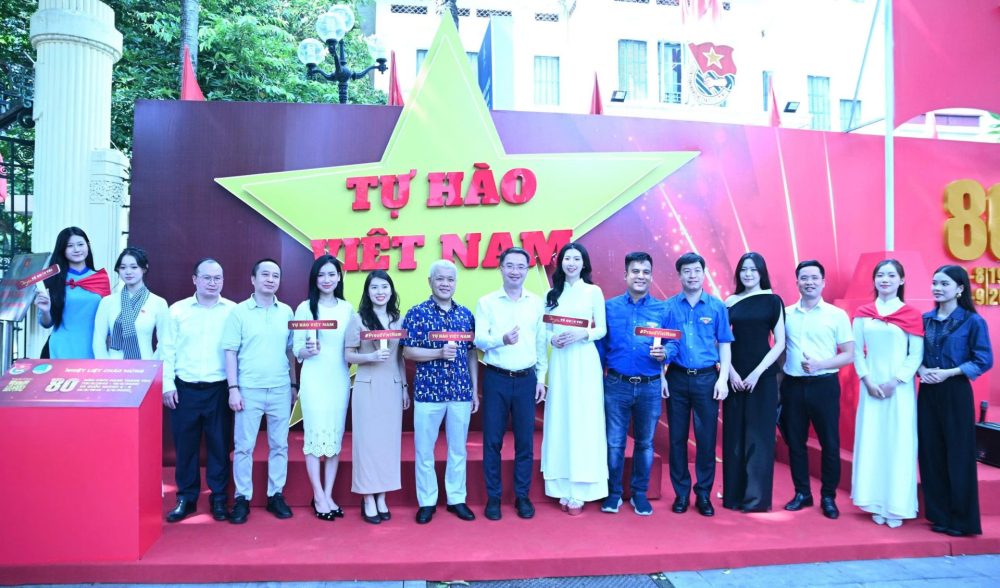 Phát động Chiến dịch truyền thông “Tôi yêu Tổ quốc tôi” Phát động Chiến dịch truyền thông “Tôi yêu Tổ quốc tôi”