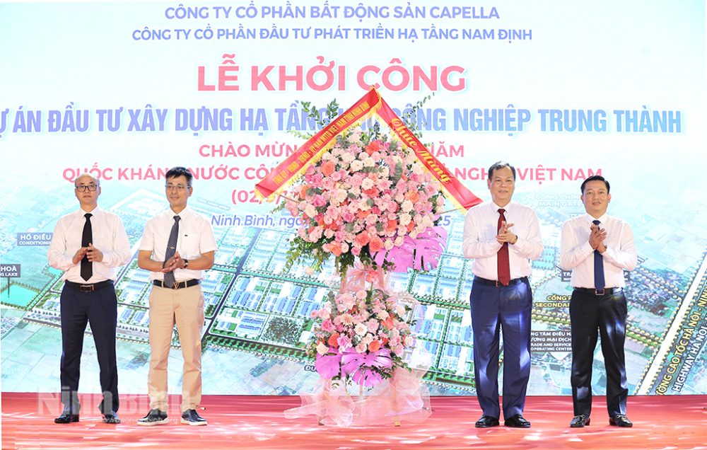 Ninh Bình: Khởi công khu công nghiệp hỗ trợ