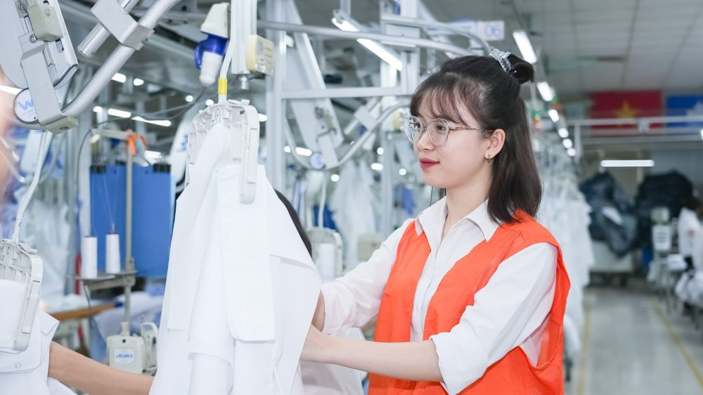 MAY 10 – Đẳng cấp luôn được khẳng định MAY 10 – Đẳng cấp luôn được khẳng định