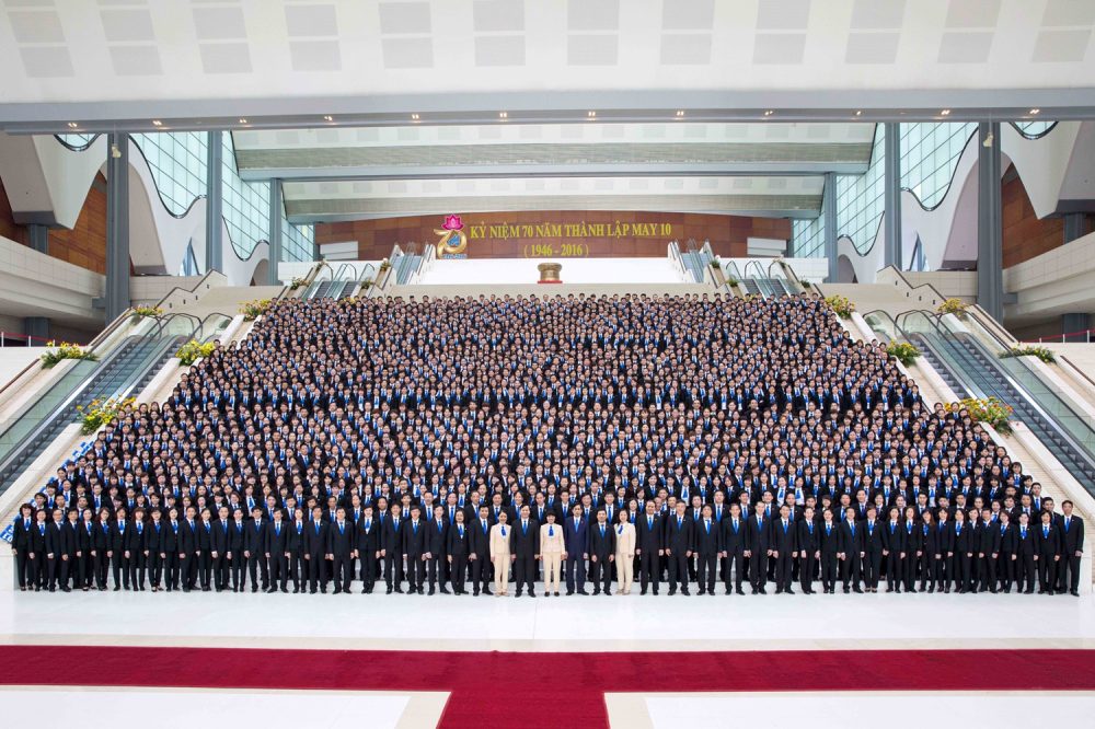 MAY 10 – Đẳng cấp luôn được khẳng định MAY 10 – Đẳng cấp luôn được khẳng định