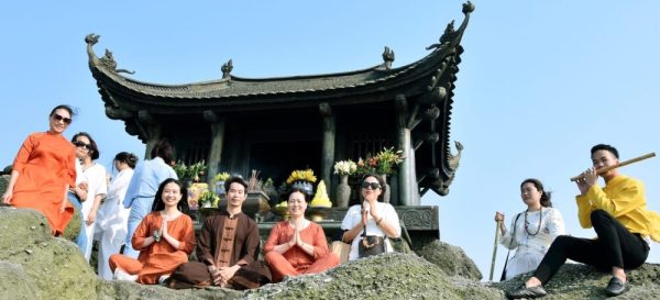 Hành hương Yên Tử - Hòa nhịp Thiền và Yoga trong không gian Phật