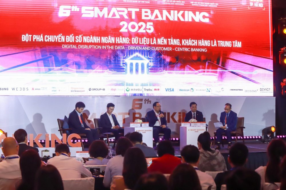 Smart Banking 2025: Dữ liệu là nền tảng, khách hàng là trung tâm trong chuyển đổi số ngân hàng Smart Banking 2025: Dữ liệu là nền tảng, khách hàng là trung tâm trong chuyển đổi số ngân hàng