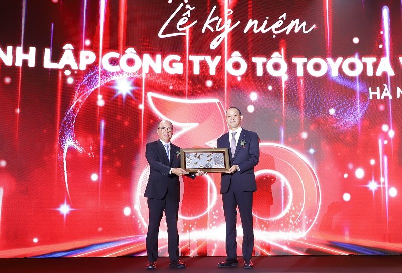 30 năm Toyota Việt Nam: Hành trình với nền công nghiệp hỗ trợ cùng Việt Nam 30 năm Toyota Việt Nam: Hành trình với nền công nghiệp hỗ trợ cùng Việt Nam