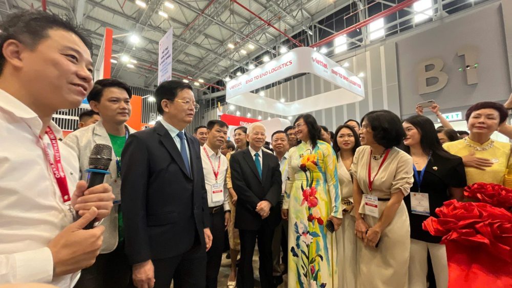 Sức hút của Khu triển lãm Ứng dụng thương mại điện tử và các giải pháp công nghệ số tại VnSourcing 2025 Sức hút của Khu triển lãm Ứng dụng thương mại điện tử và các giải pháp công nghệ số tại VnSourcing 2025