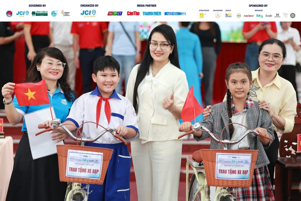 Dấu Chân Tuổi Trẻ 2025 – Hành trình lan tỏa tri thức, nuôi dưỡng khát vọng