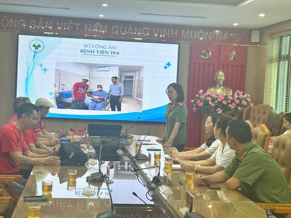Tết Trung Thu Ấm Áp Tại Bệnh Viện 19-8: Yêu Thương Gõ Cửa Những Trái Tim Tết Trung Thu Ấm Áp Tại Bệnh Viện 19-8: Yêu Thương Gõ Cửa Những Trái Tim