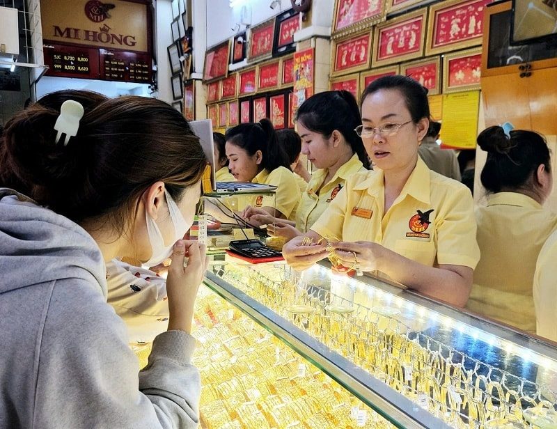 Có nên đánh thuế vàng quà tặng, cưới hỏi? Có nên đánh thuế vàng quà tặng, cưới hỏi?
