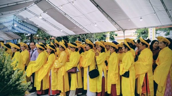 HĐHPVN dâng hương tri ân danh tướng đất Thăng Long HĐHPVN dâng hương tri ân danh tướng đất Thăng Long
