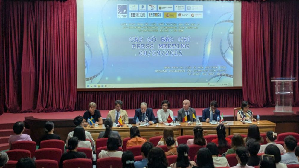 Công chiếu 18 phim tài liệu thúc đẩy giao lưu văn hóa giữa Việt Nam và các nước thành viên Châu Âu Công chiếu 18 phim tài liệu thúc đẩy giao lưu văn hóa giữa Việt Nam và các nước thành viên Châu Âu