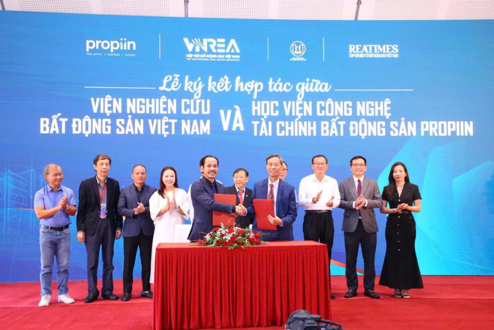 Đào tạo nguồn nhân lực chất lượng cao cho ngành bất động sản trong kỷ nguyên số Đào tạo nguồn nhân lực chất lượng cao cho ngành bất động sản trong kỷ nguyên số