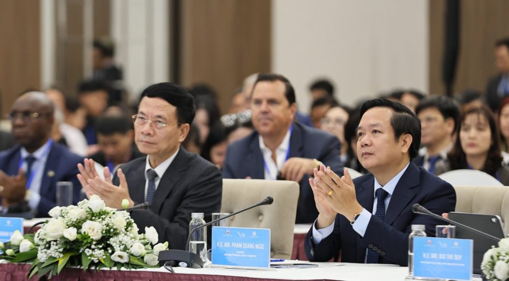 Tuần lễ Số Quốc tế Việt Nam 2025: Định hình thể chế cho kỷ nguyên trí tuệ nhân tạo Tuần lễ Số Quốc tế Việt Nam 2025: Định hình thể chế cho kỷ nguyên trí tuệ nhân tạo