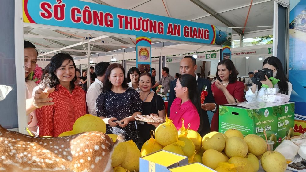 Hội chợ triển lãm hàng Công nghiệp Nông thôn năm 2025 Hội chợ triển lãm hàng Công nghiệp Nông thôn năm 2025